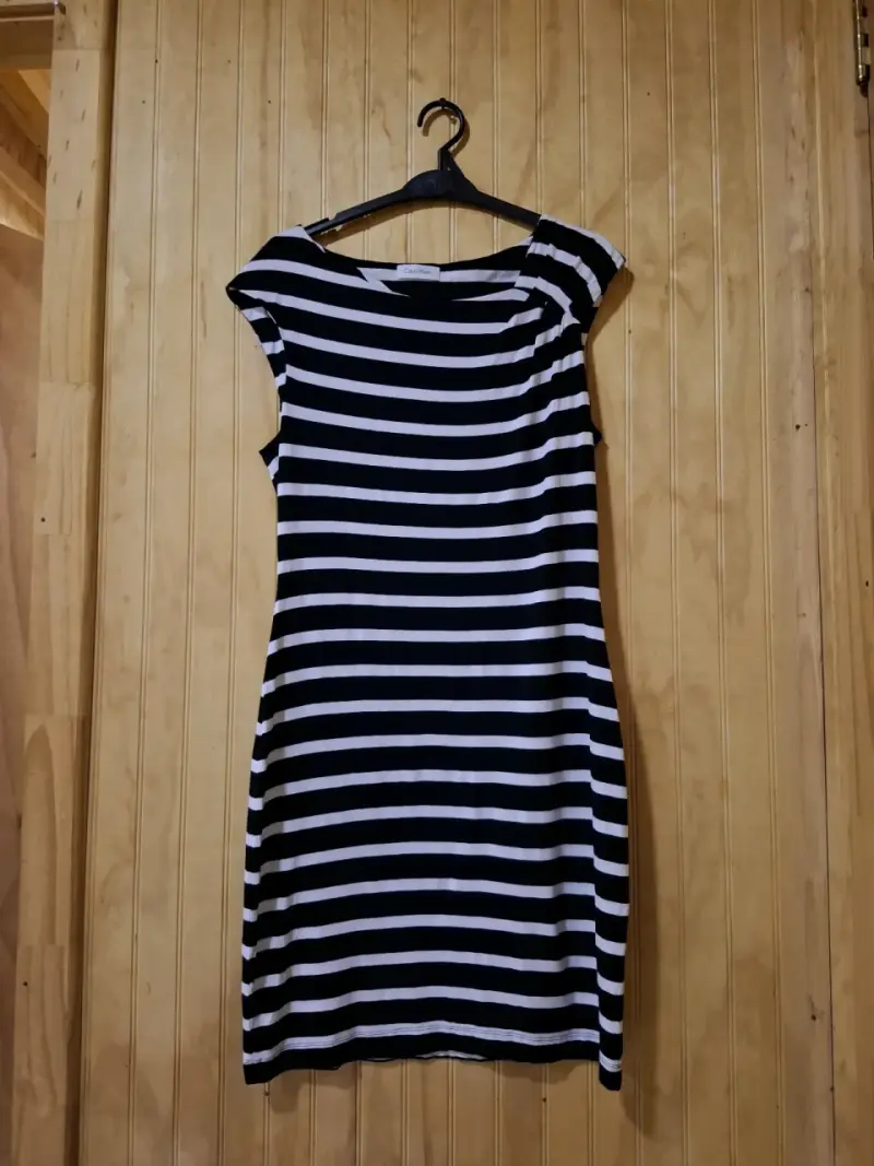 Vestido a rayas blanco y negro Calvin Klein
