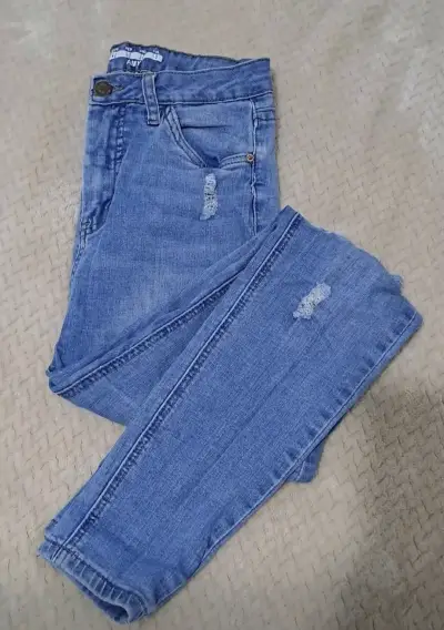 Jeans de mezclilla para mujer en varios tonos - miniatura 2