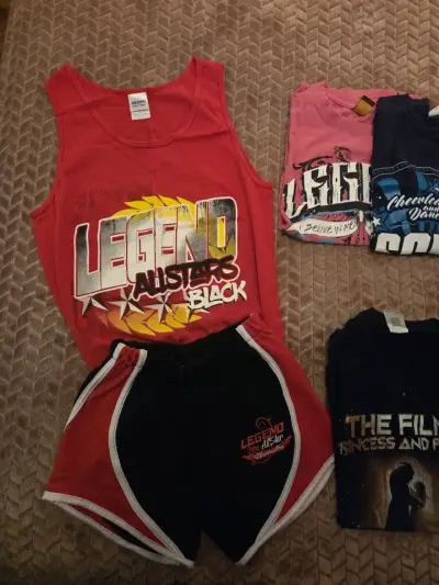 Lote de poleras deportivas y shorts - miniatura 2