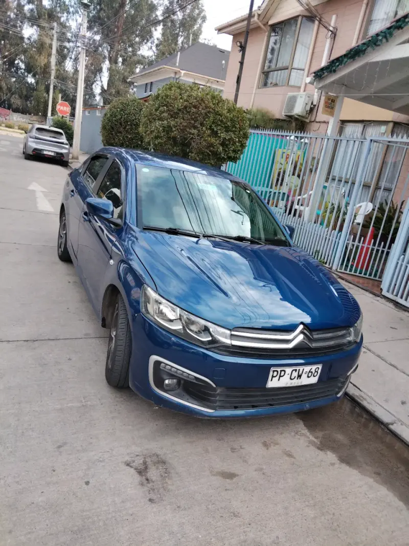 Auto Citroën C-Elysée azul en buen estado - 3