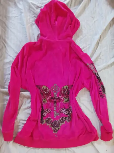 Polerón con capucha fucsia y diseño floral - miniatura 1