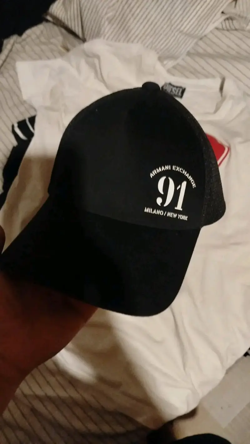Gorra negra Armani Exchange 91