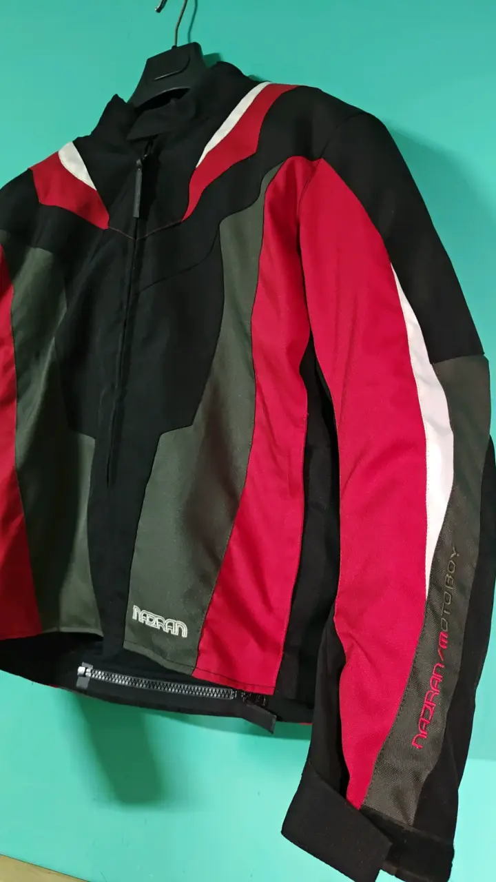 Chaqueta de moto Nazran roja con protecciones - 4