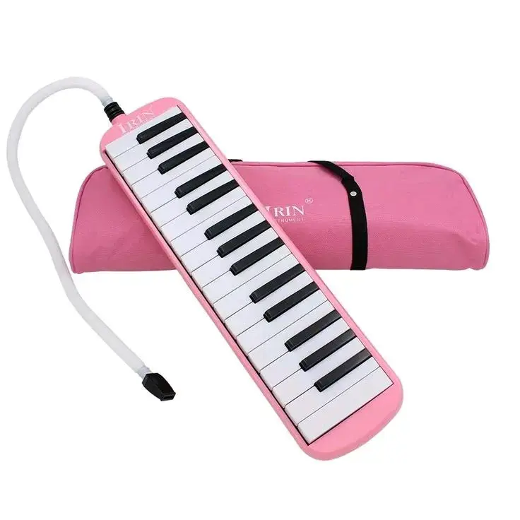Melódica rosa con estuche