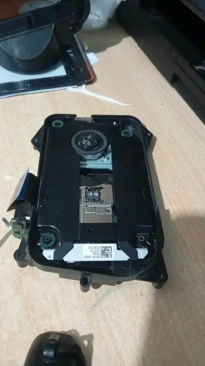 Unidad óptica KEM-850 para PlayStation - miniatura 1