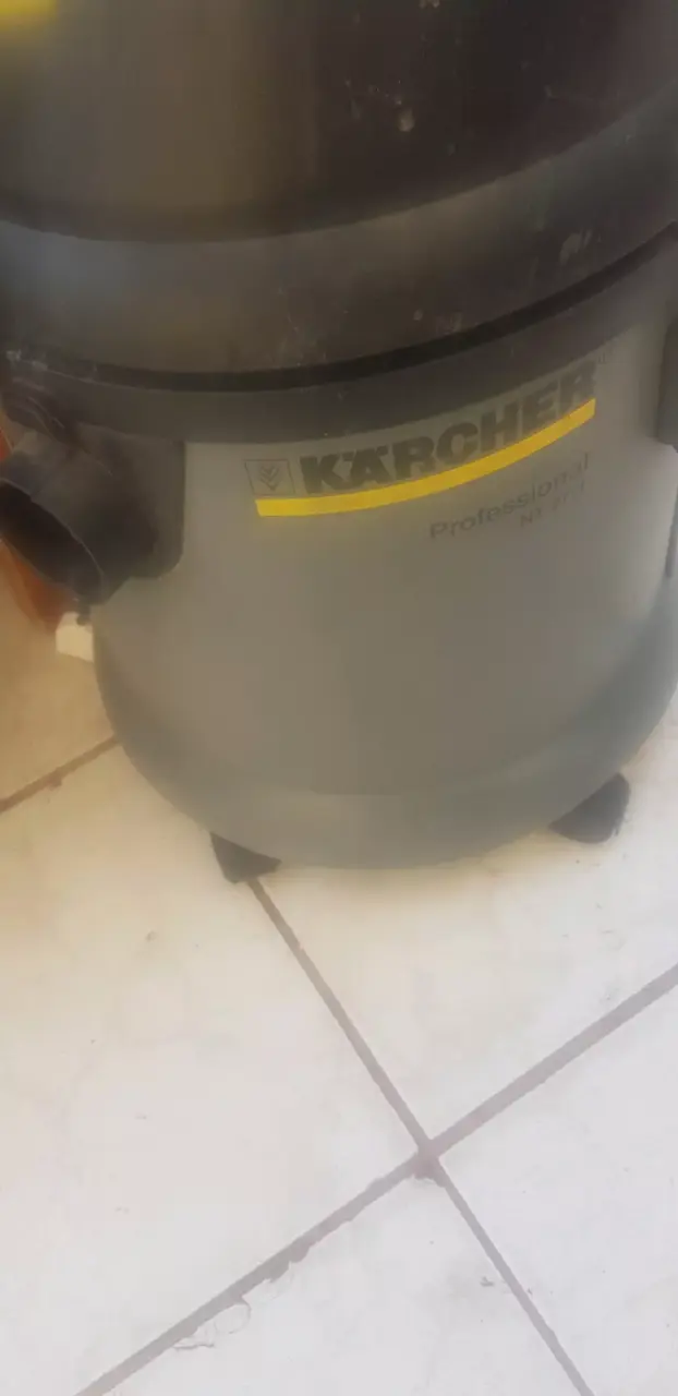Aspiradora industrial Kärcher NT 27/1