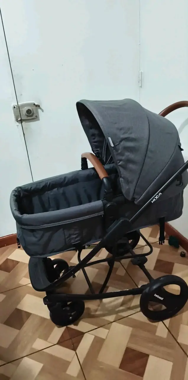Coche de bebé Bebesit Nexus gris con capota - 1