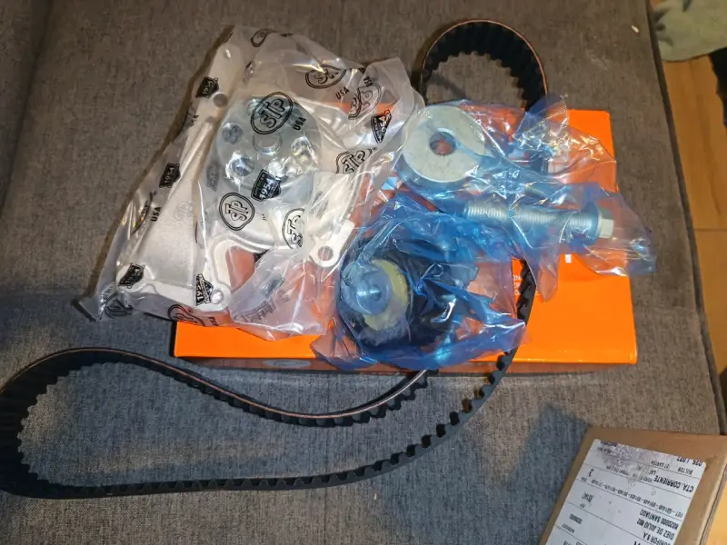 Kit de distribución de mercedez citan - 3
