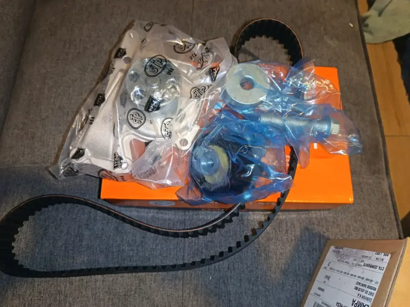 Kit de distribución de mercedez citan - 5