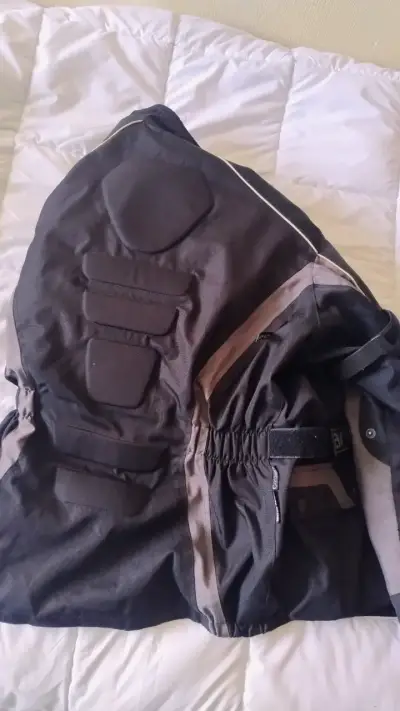 Chaqueta de moto Gamut negra con protecciones - miniatura 3