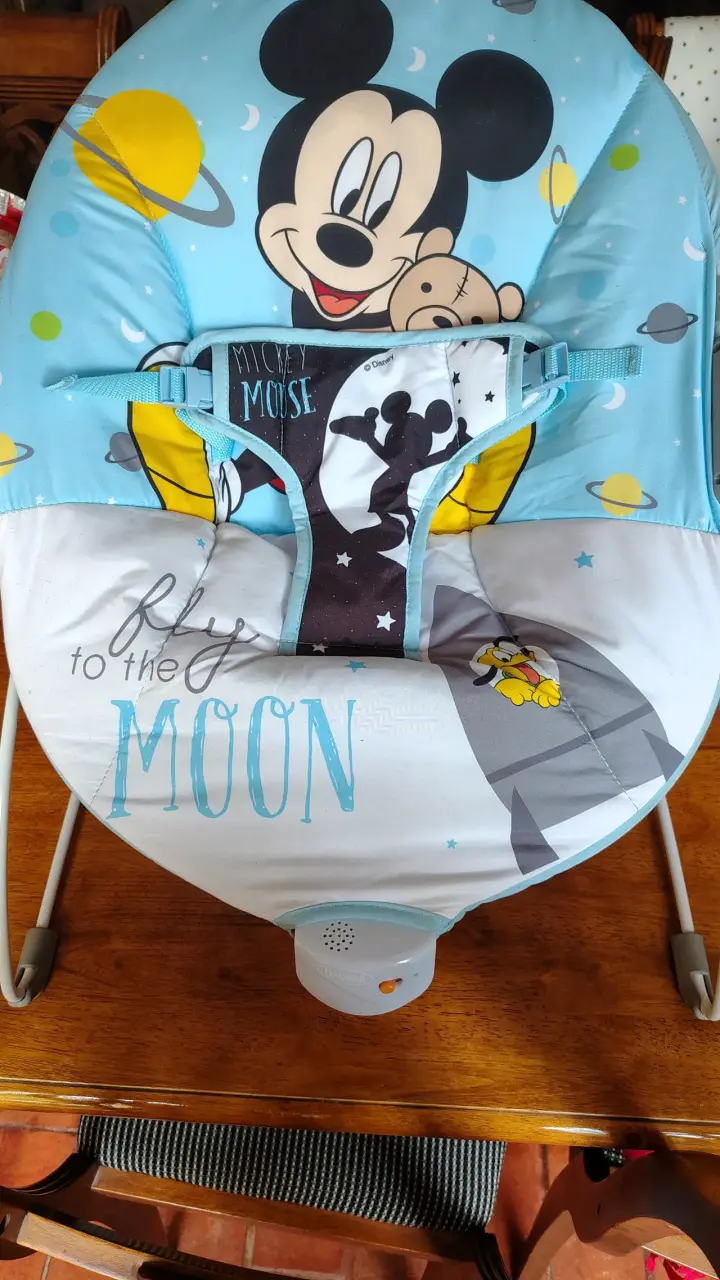 Silla mecedora para bebé Mickey Mouse - 4