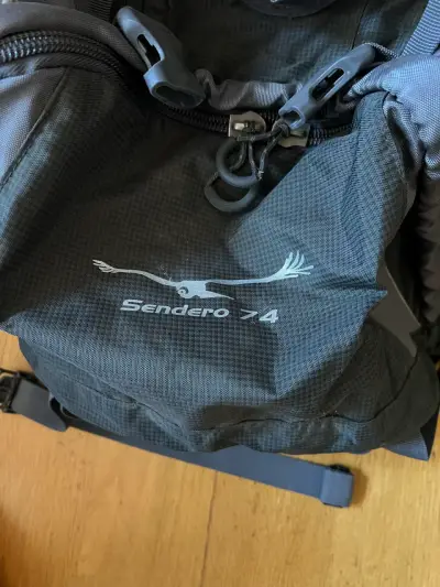 Mochila de senderismo gris Sendero 74L - miniatura 2