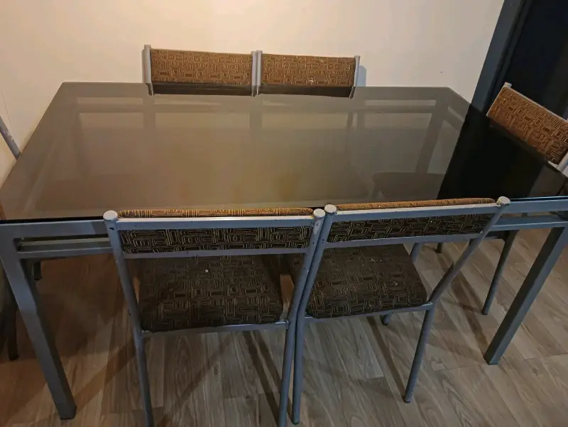 Comedor de vidrio