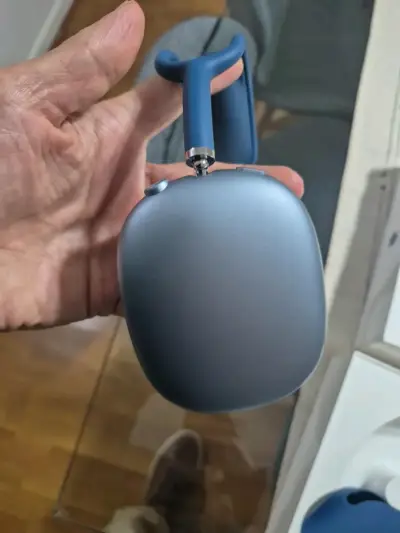AirPods Max Sky BlueModelo Apple: A2096 como nuevo - miniatura 2