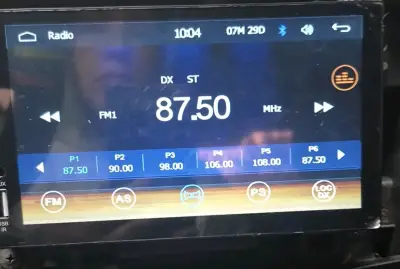 Radio para auto con pantalla táctil y Bluetooth - miniatura 5