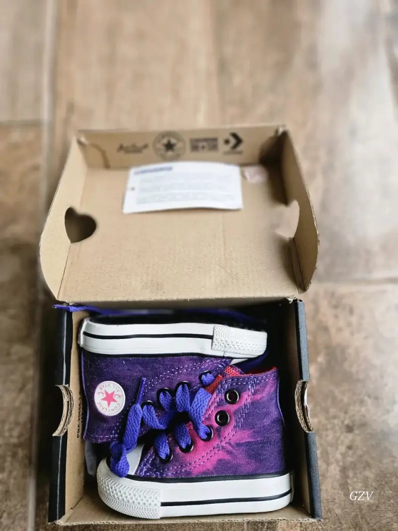 Zapatillas Converse para niños color morado - 2