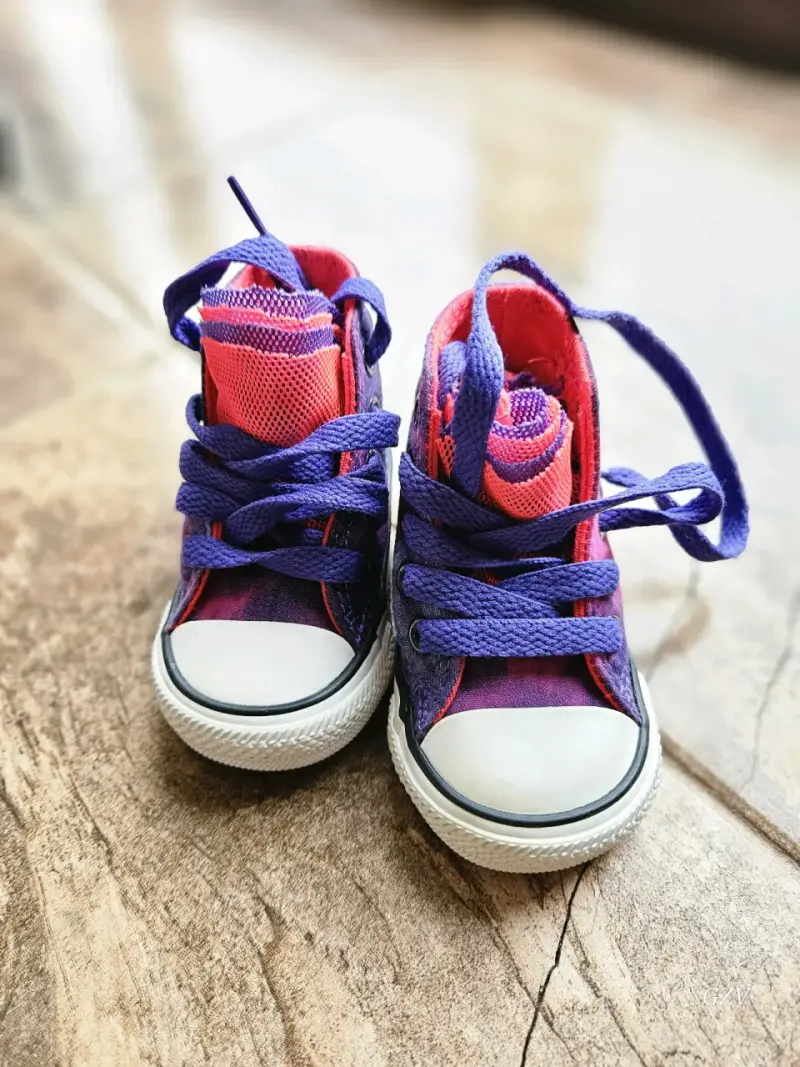Zapatillas Converse para niños color morado - 4