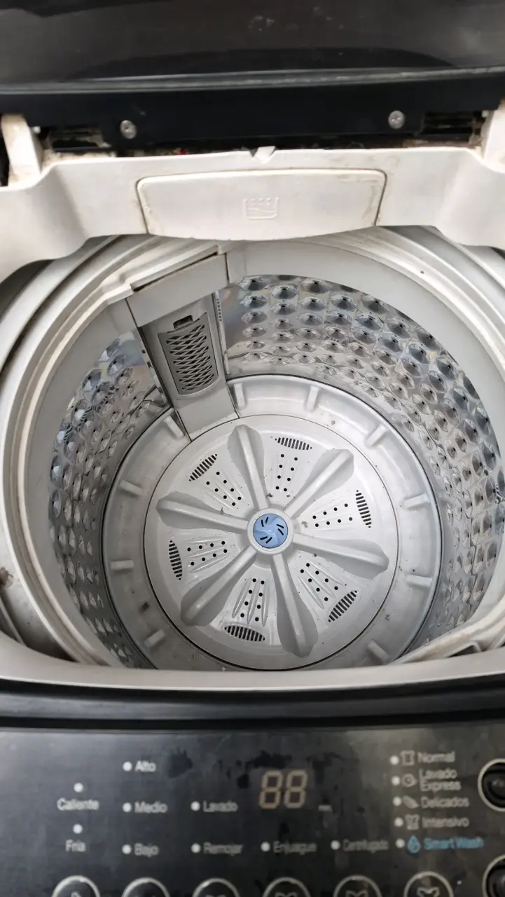 Lavadora Daewoo 8kg con Smart Wash - 1