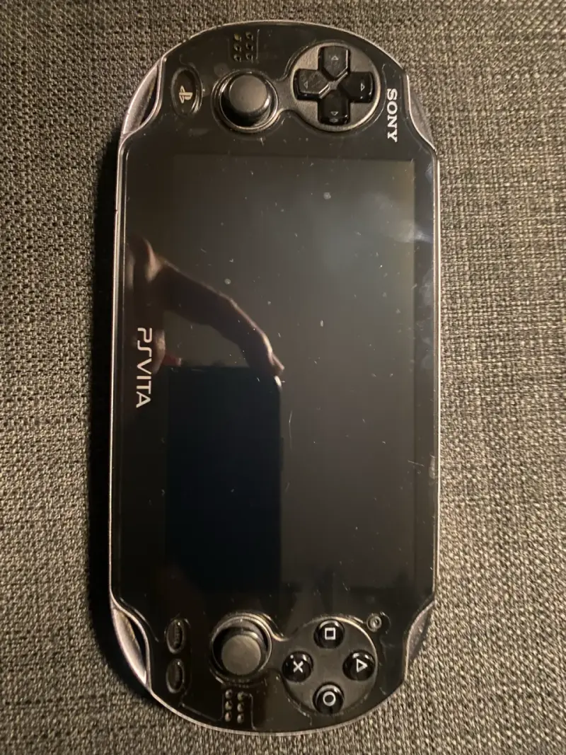 Consola portátil PS Vita con juegos desbloqueada - 4
