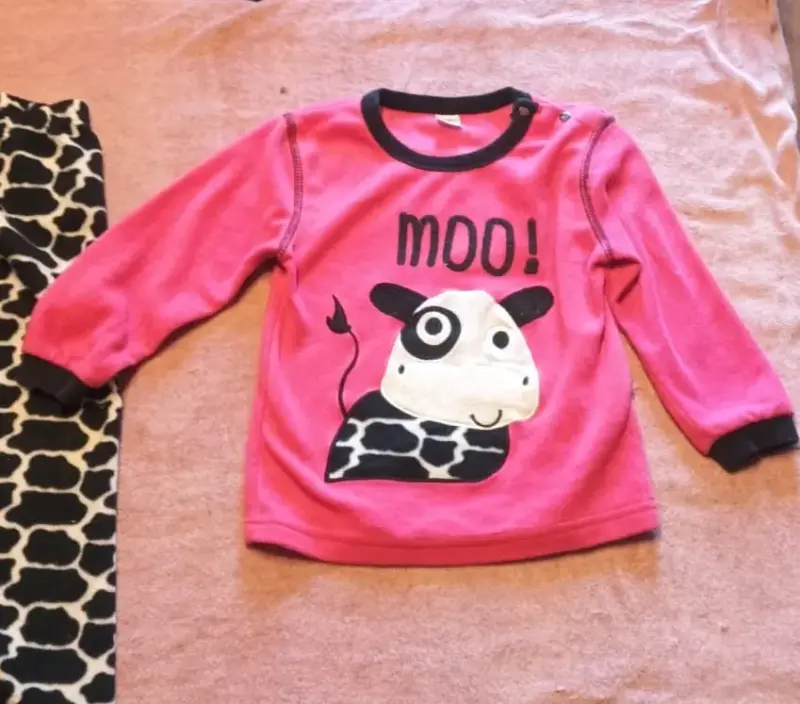 Pijama infantil con diseño de vaca