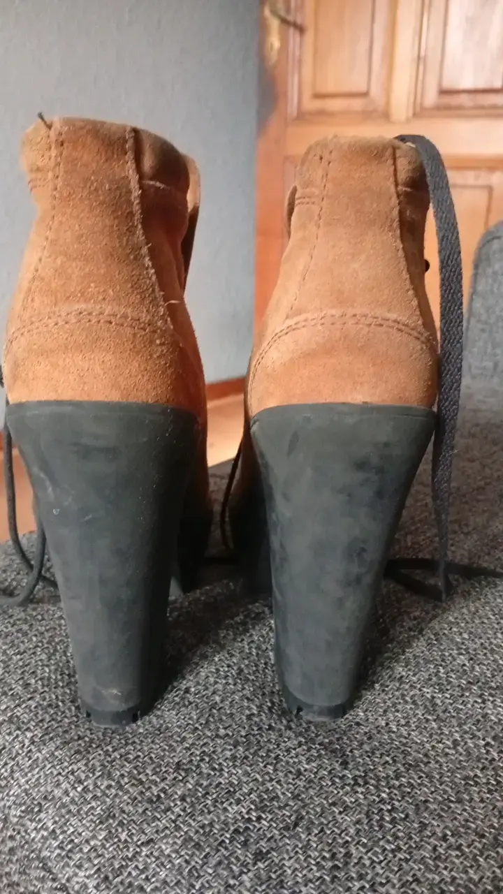 Botines de tacón alto color café para mujer - 3