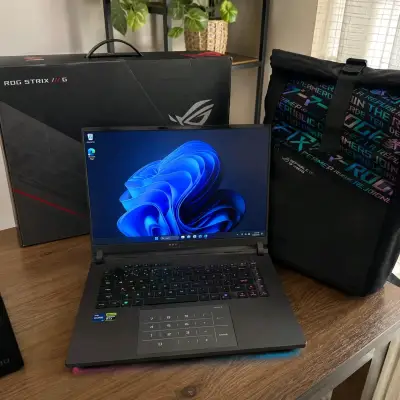 ASUS ROG Strix G16 | RTX 5070 Ti 12GB Core Ultra 9 - miniatura 2