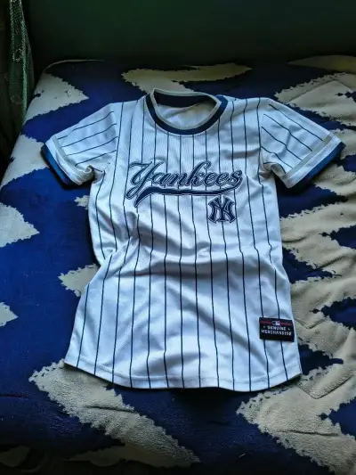 Camiseta Yankees MLB rayada blanca y azul - miniatura 1
