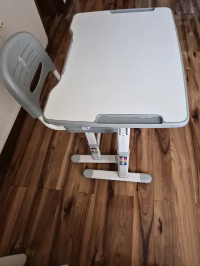 Escritorio infantil ajustable con silla - miniatura 3