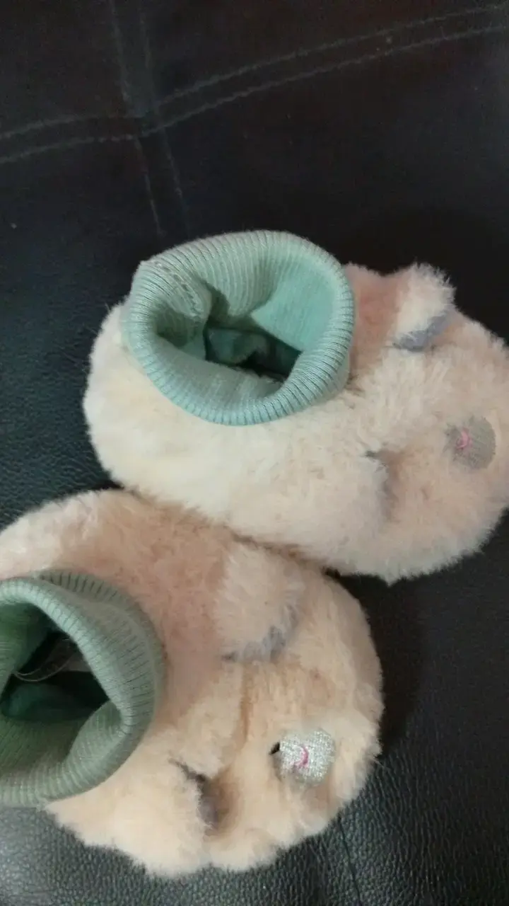 Pantuflas de peluche para bebé con diseño de conejo - 2