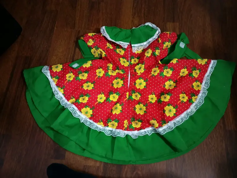 Vestido de niña con flores y encaje - 2