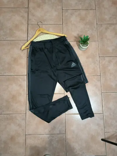 Pantalones deportivos negros Adidas para hombre - miniatura 1