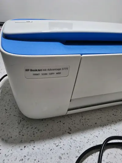Impresora multifuncional HP DeskJet 3775 compacta - miniatura 3