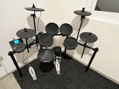Batería Electrónica Alesis Nitro Mesh Kit + - miniatura 1