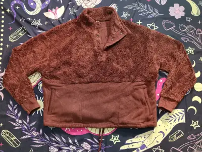 Polar de lana sintética marrón con bolsillo - miniatura 1