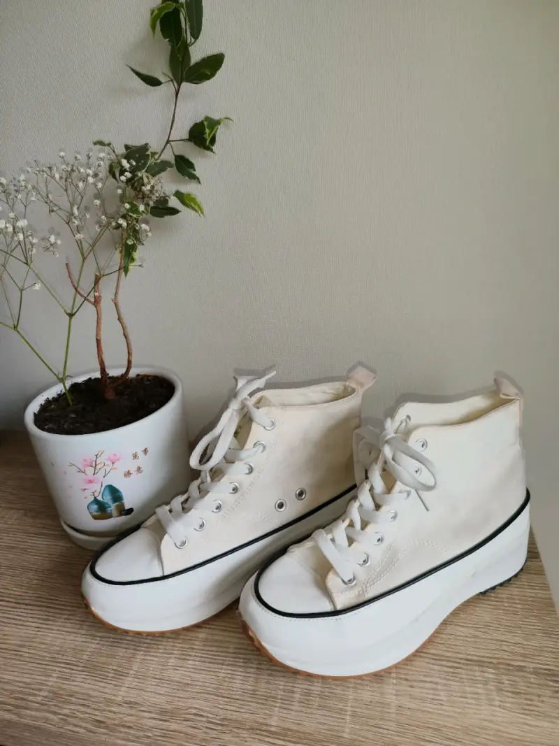 Zapatillas blancas de lona con plataforma - 2