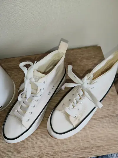 Zapatillas blancas de lona con plataforma - miniatura 3