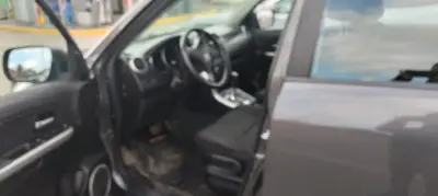 Suzuki Grand Nomade 4x2 en buen estado - miniatura 5