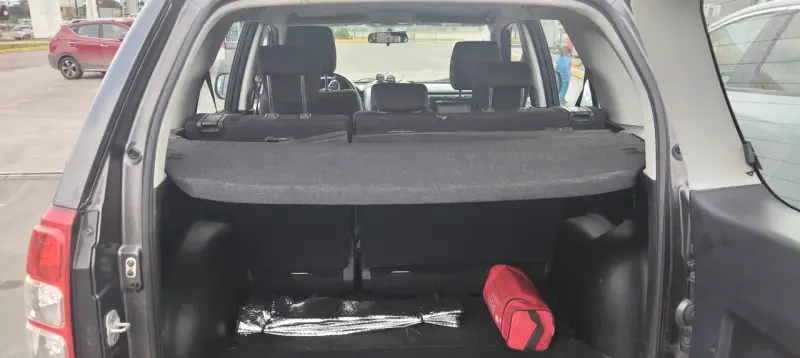 Suzuki Grand Nomade 4x2 en buen estado - 6