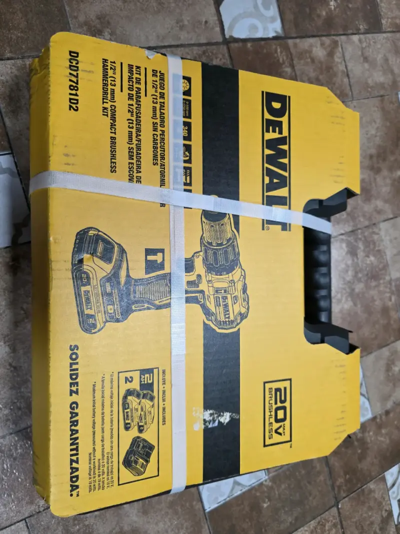 Taladro Percutor Inalámbrico DeWalt 20V Brushless - 1