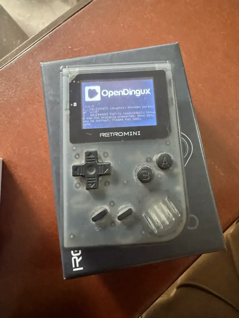 Consola portátil RetroMini - 2