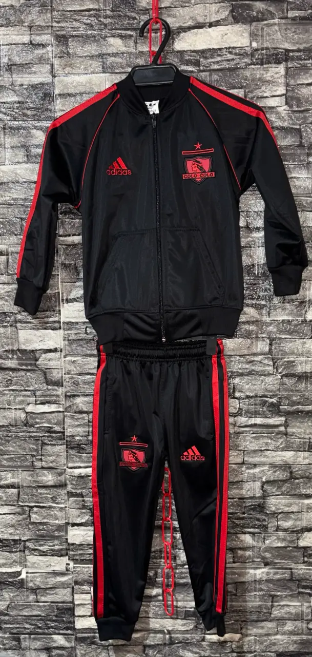Conjunto deportivo infantil Adidas Colo-Colo negro y rojo