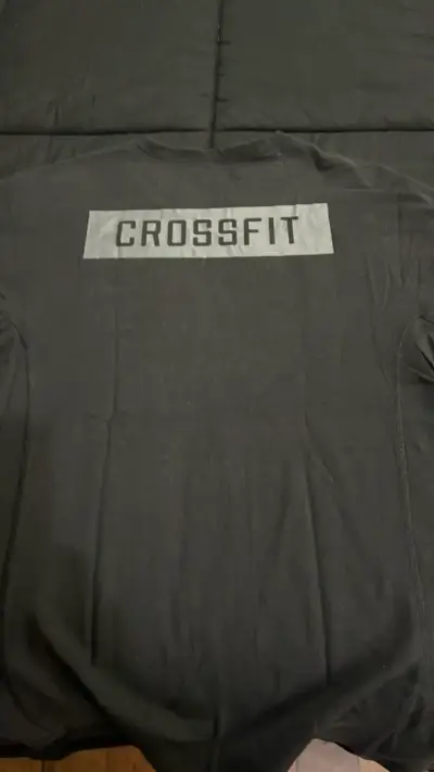 Polera Reebok CrossFit negra para entrenamiento - miniatura 5