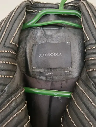 Chaqueta de cuero negra Rapsodia con detalles bordados - miniatura 2