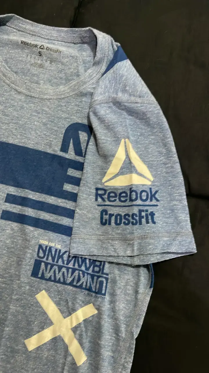 Polera Reebok CrossFit gris para hombre - 4