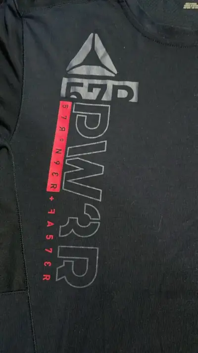 Polera deportiva negra Reebok para hombre - miniatura 3