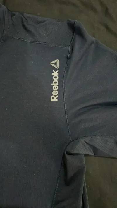 Polera deportiva negra Reebok para hombre - miniatura 4