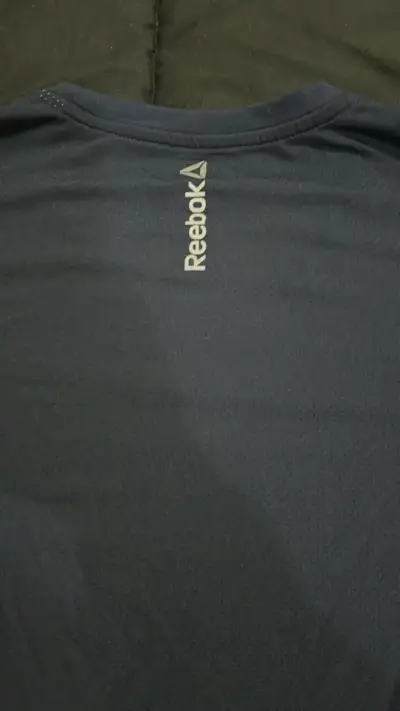 Polera deportiva negra Reebok para hombre - miniatura 6