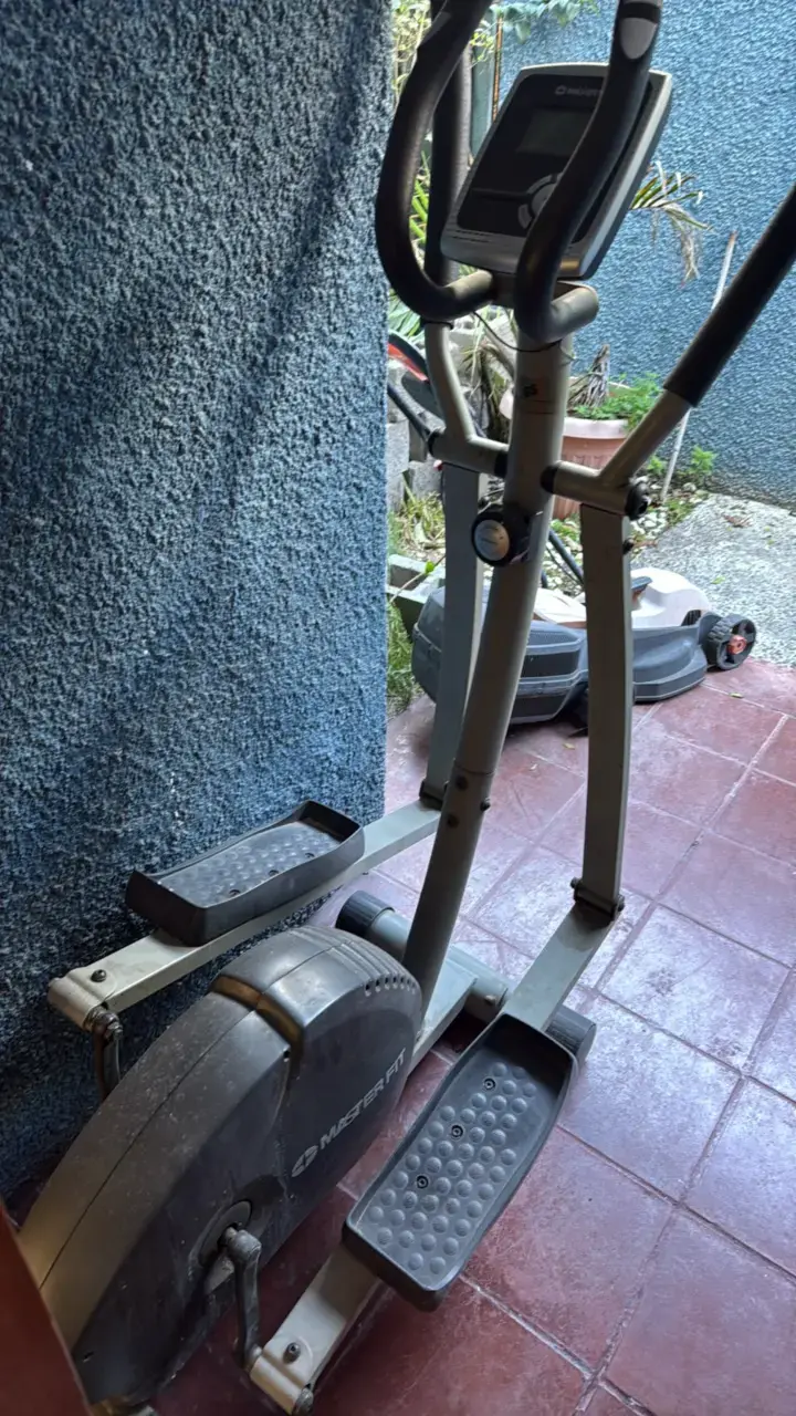 Elíptica Master Fit con Monitor Integrado - 2