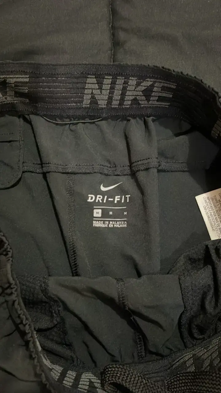 Shorts deportivos Nike Dri-Fit negros - 2
