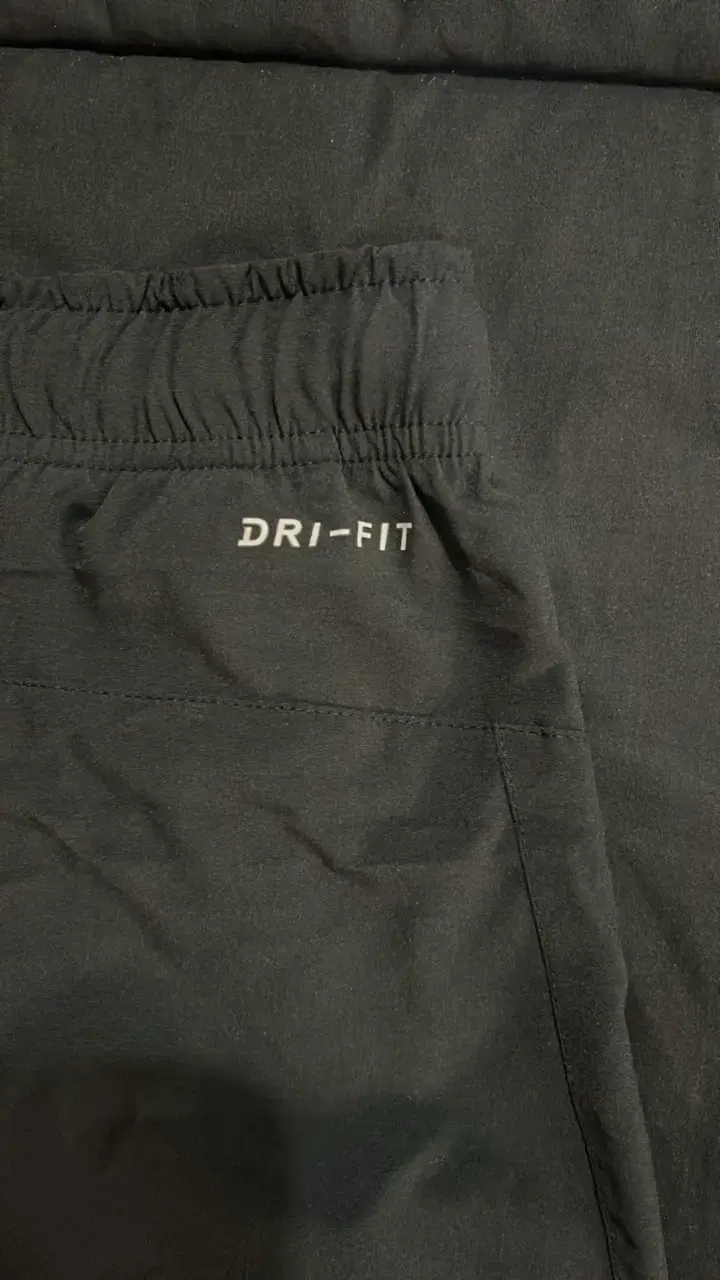 Shorts deportivos Nike Dri-Fit negros - 3